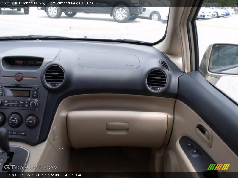Light Almond Beige / Beige 2007 Kia Rondo LX V6