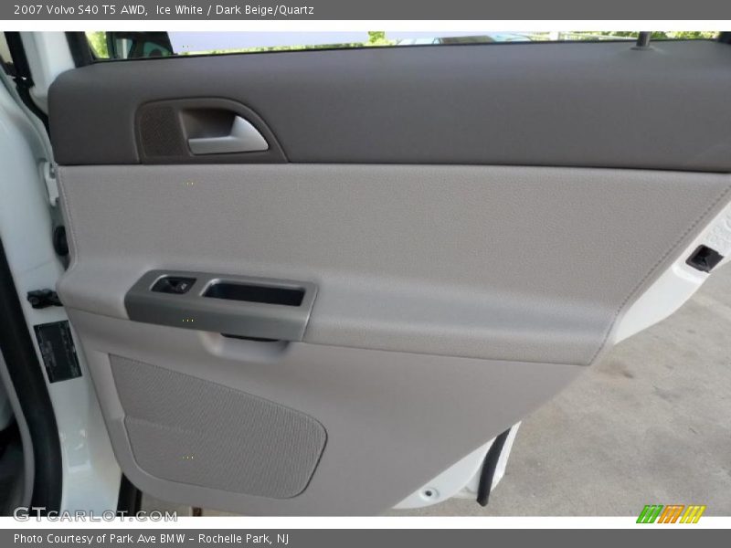 Ice White / Dark Beige/Quartz 2007 Volvo S40 T5 AWD