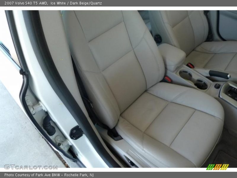Ice White / Dark Beige/Quartz 2007 Volvo S40 T5 AWD