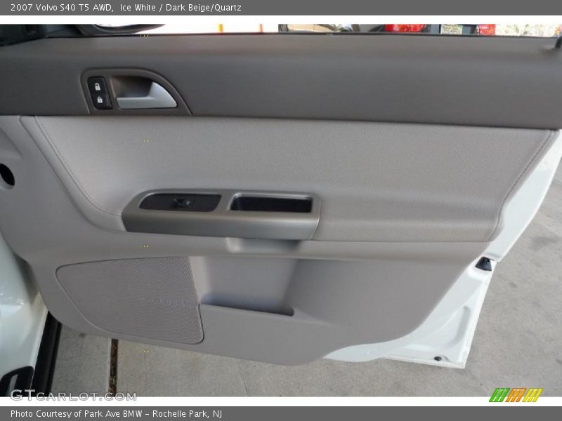 Ice White / Dark Beige/Quartz 2007 Volvo S40 T5 AWD