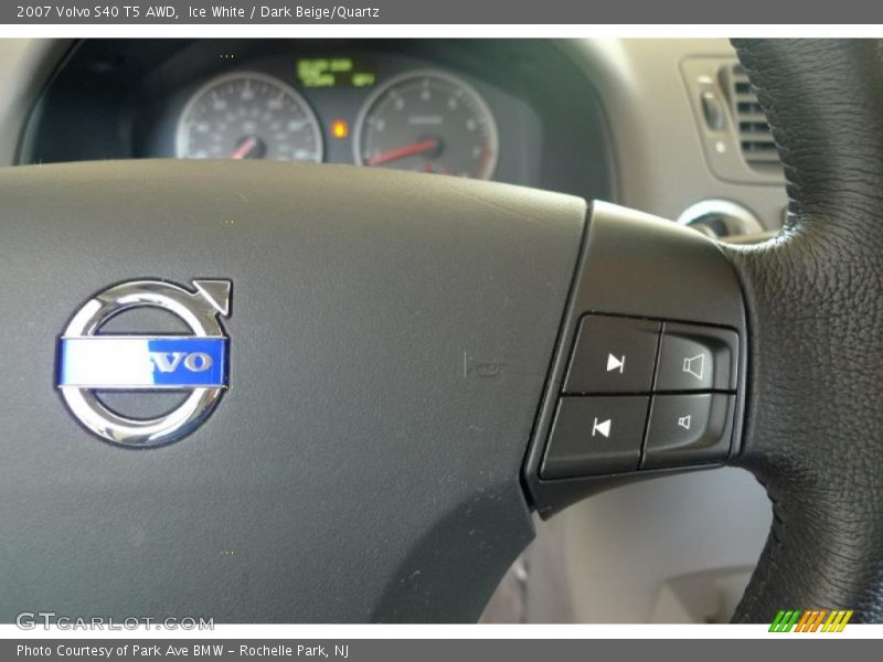 Ice White / Dark Beige/Quartz 2007 Volvo S40 T5 AWD