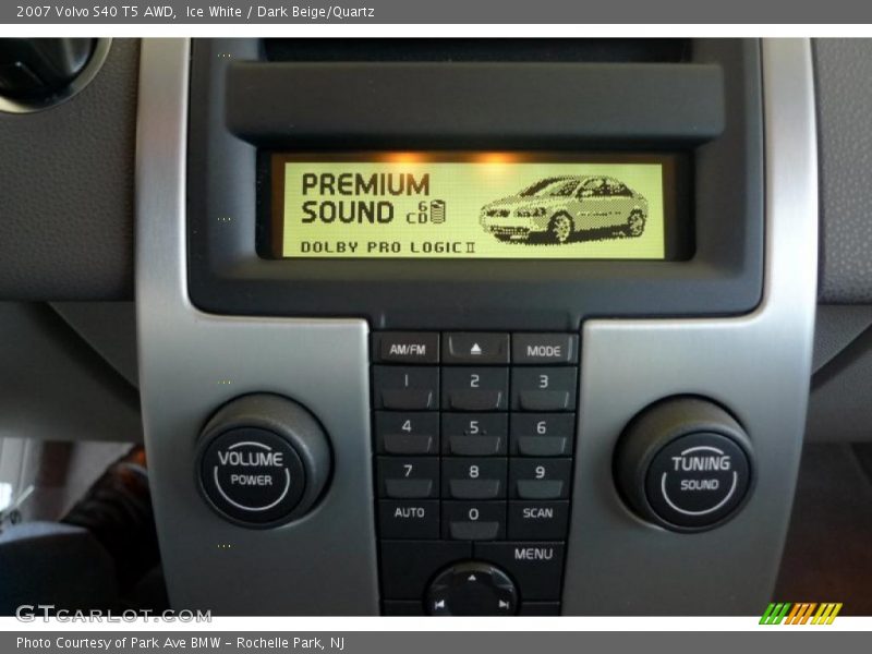 Ice White / Dark Beige/Quartz 2007 Volvo S40 T5 AWD