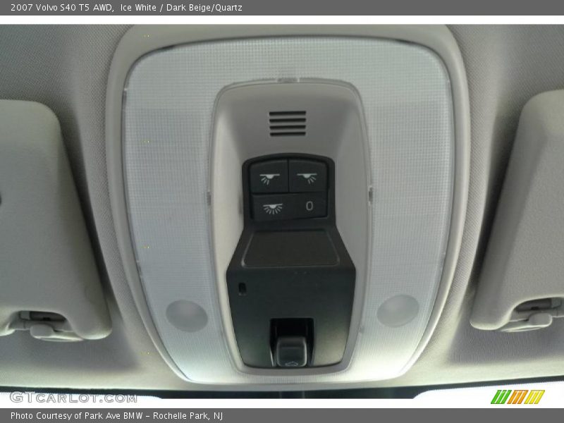 Ice White / Dark Beige/Quartz 2007 Volvo S40 T5 AWD