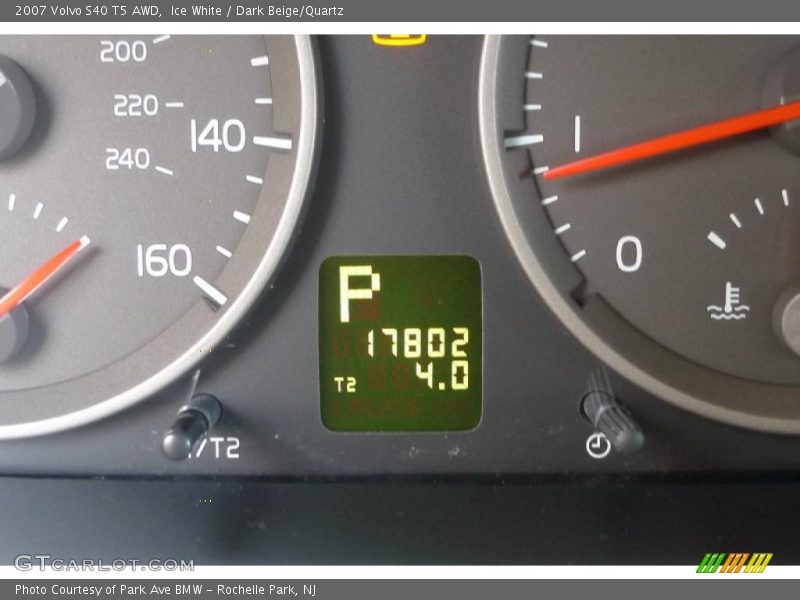 Ice White / Dark Beige/Quartz 2007 Volvo S40 T5 AWD