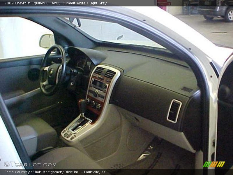 Summit White / Light Gray 2009 Chevrolet Equinox LT AWD