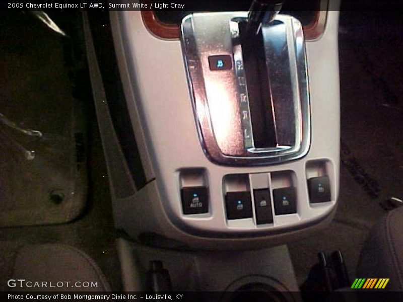 Summit White / Light Gray 2009 Chevrolet Equinox LT AWD