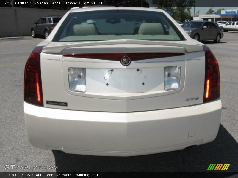 White Diamond / Light Neutral 2005 Cadillac CTS Sedan