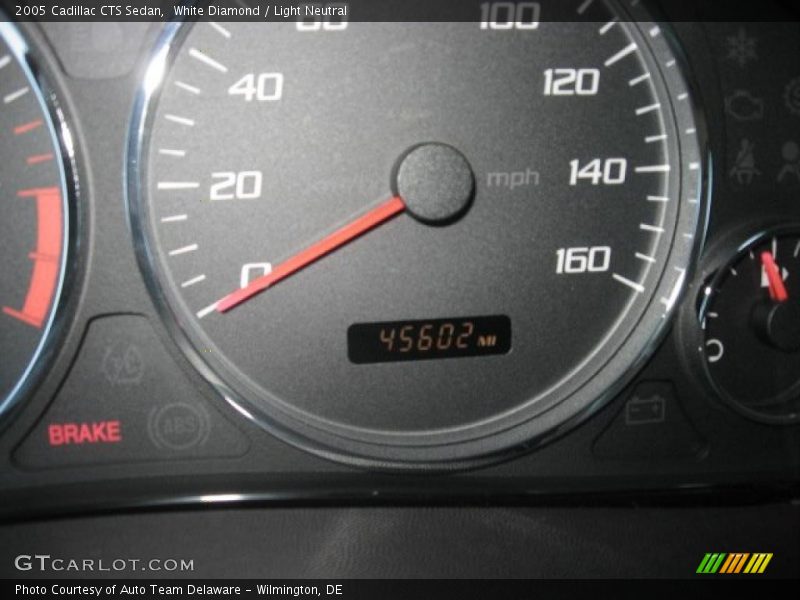 White Diamond / Light Neutral 2005 Cadillac CTS Sedan
