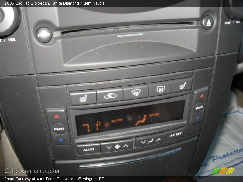 White Diamond / Light Neutral 2005 Cadillac CTS Sedan