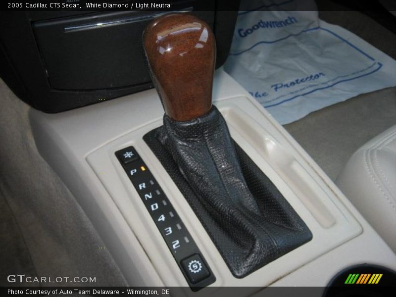 White Diamond / Light Neutral 2005 Cadillac CTS Sedan