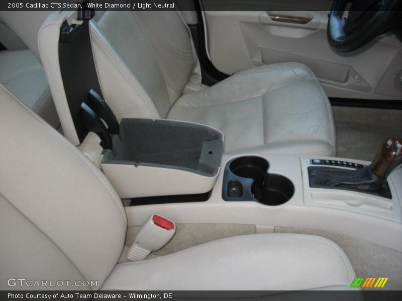 White Diamond / Light Neutral 2005 Cadillac CTS Sedan