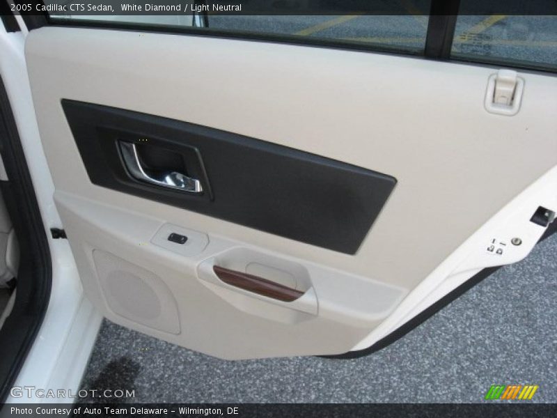 White Diamond / Light Neutral 2005 Cadillac CTS Sedan
