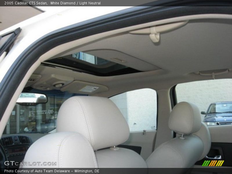 White Diamond / Light Neutral 2005 Cadillac CTS Sedan