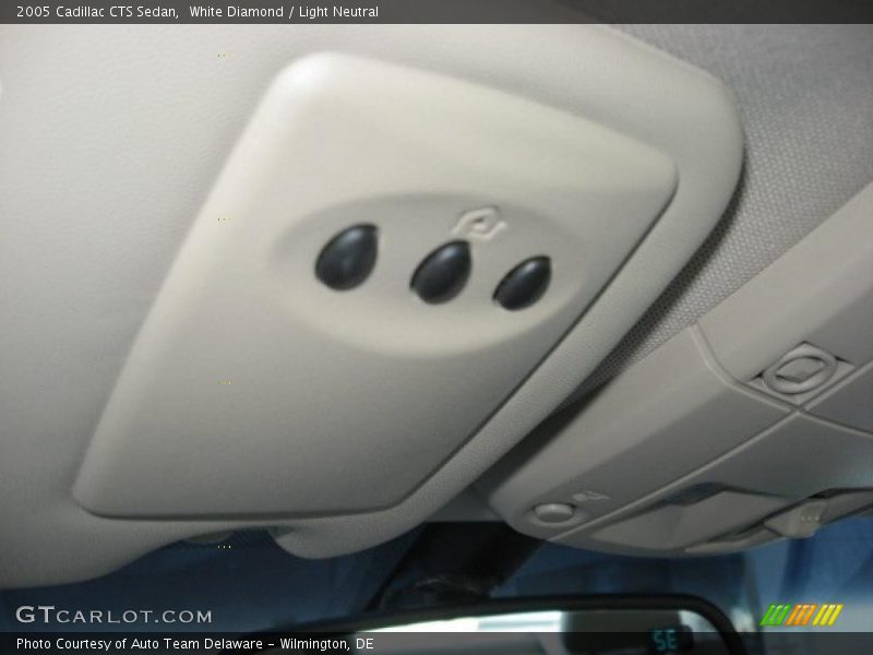White Diamond / Light Neutral 2005 Cadillac CTS Sedan
