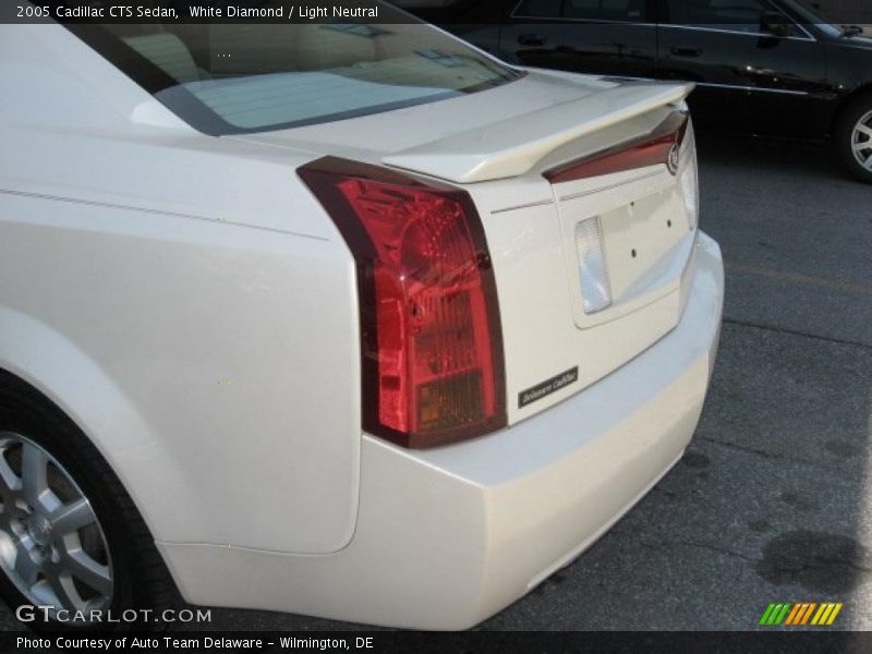 White Diamond / Light Neutral 2005 Cadillac CTS Sedan