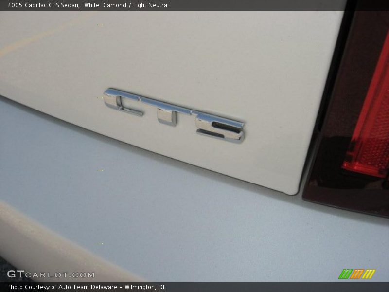 White Diamond / Light Neutral 2005 Cadillac CTS Sedan