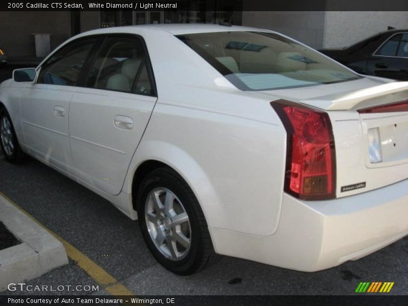 White Diamond / Light Neutral 2005 Cadillac CTS Sedan