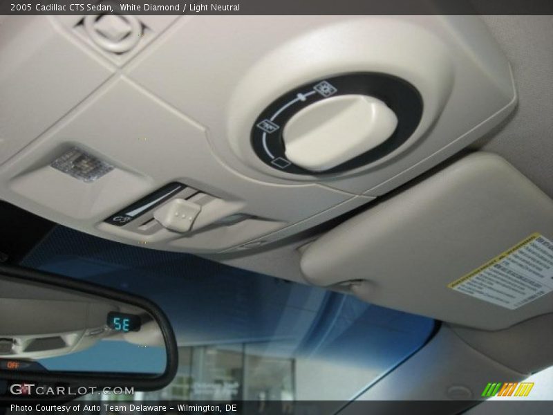 White Diamond / Light Neutral 2005 Cadillac CTS Sedan