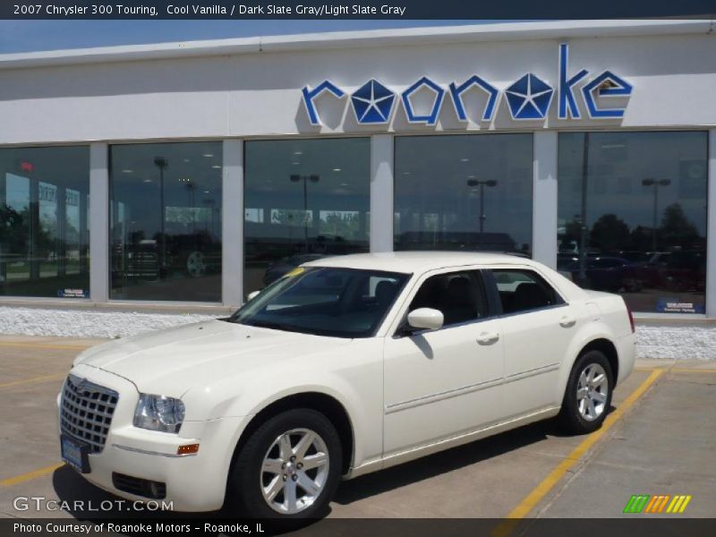 Cool Vanilla / Dark Slate Gray/Light Slate Gray 2007 Chrysler 300 Touring