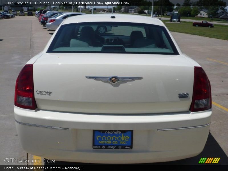 Cool Vanilla / Dark Slate Gray/Light Slate Gray 2007 Chrysler 300 Touring
