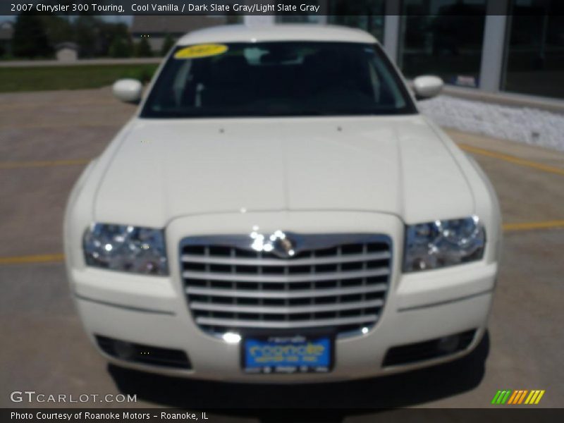 Cool Vanilla / Dark Slate Gray/Light Slate Gray 2007 Chrysler 300 Touring