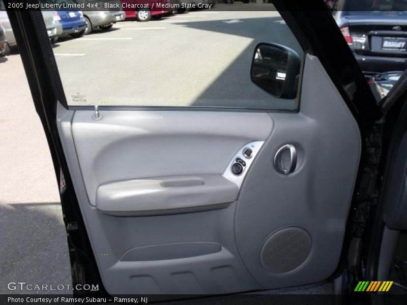 Black Clearcoat / Medium Slate Gray 2005 Jeep Liberty Limited 4x4