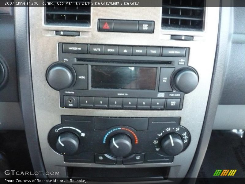 Cool Vanilla / Dark Slate Gray/Light Slate Gray 2007 Chrysler 300 Touring