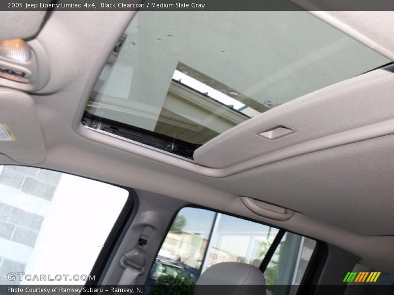 Black Clearcoat / Medium Slate Gray 2005 Jeep Liberty Limited 4x4