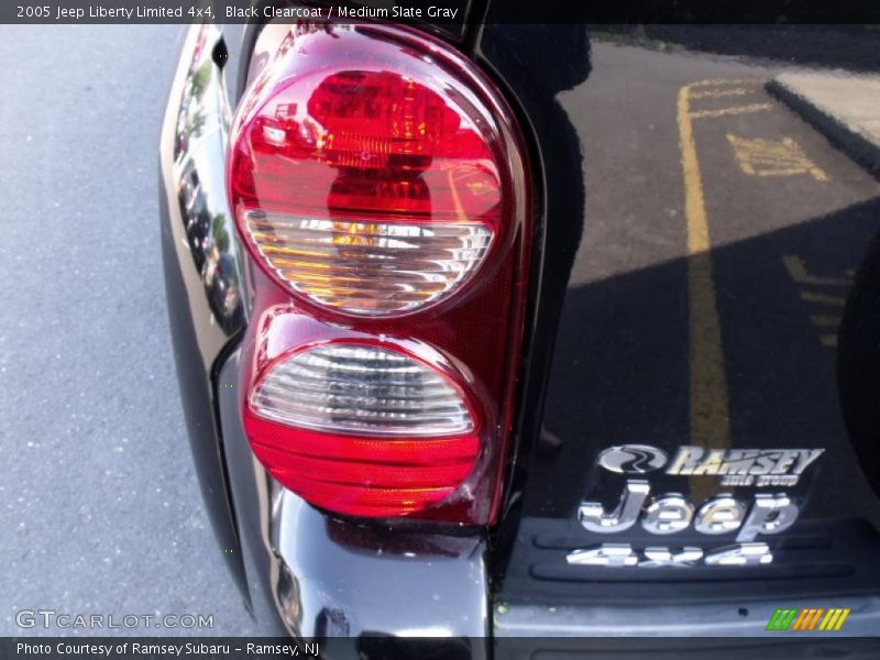 Black Clearcoat / Medium Slate Gray 2005 Jeep Liberty Limited 4x4