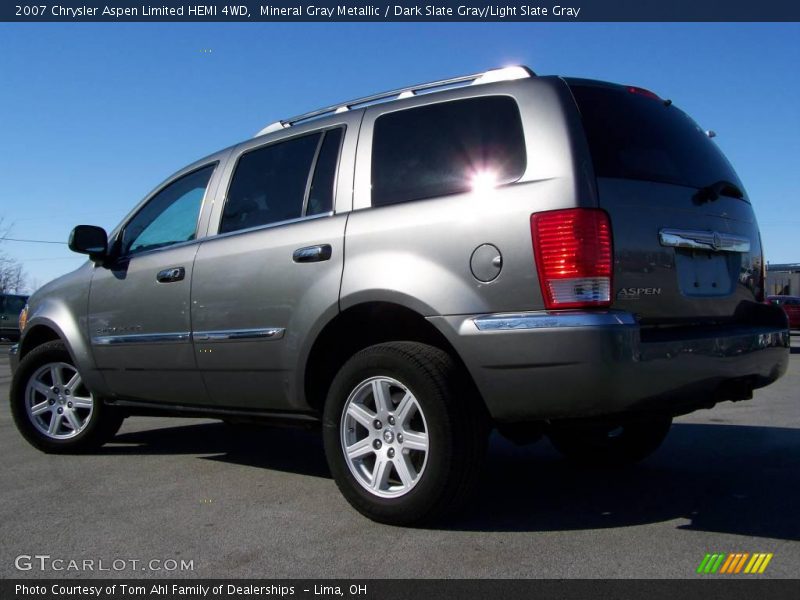 Mineral Gray Metallic / Dark Slate Gray/Light Slate Gray 2007 Chrysler Aspen Limited HEMI 4WD