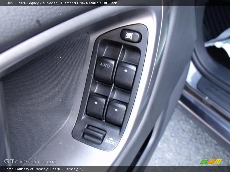 Diamond Gray Metallic / Off Black 2009 Subaru Legacy 2.5i Sedan