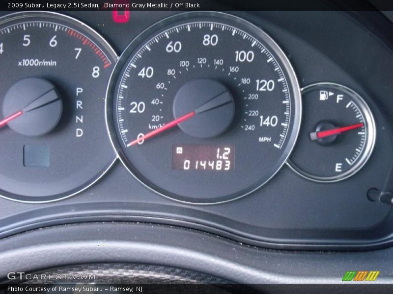 Diamond Gray Metallic / Off Black 2009 Subaru Legacy 2.5i Sedan