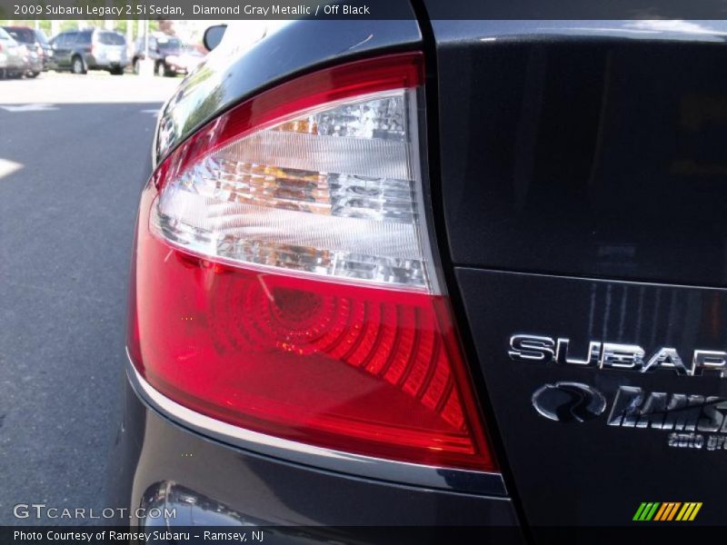 Diamond Gray Metallic / Off Black 2009 Subaru Legacy 2.5i Sedan
