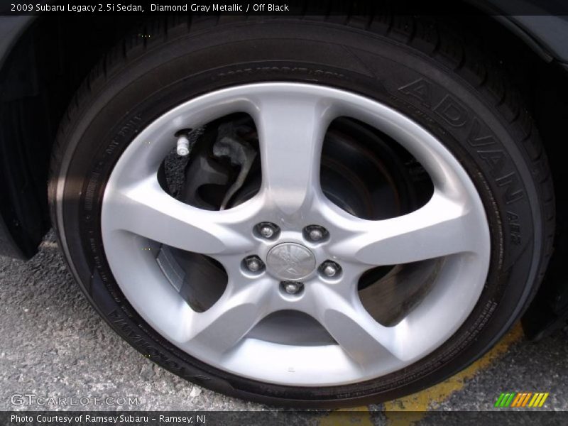 Diamond Gray Metallic / Off Black 2009 Subaru Legacy 2.5i Sedan