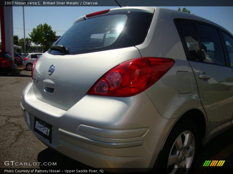 Brilliant Silver Metallic / Charcoal 2007 Nissan Versa S
