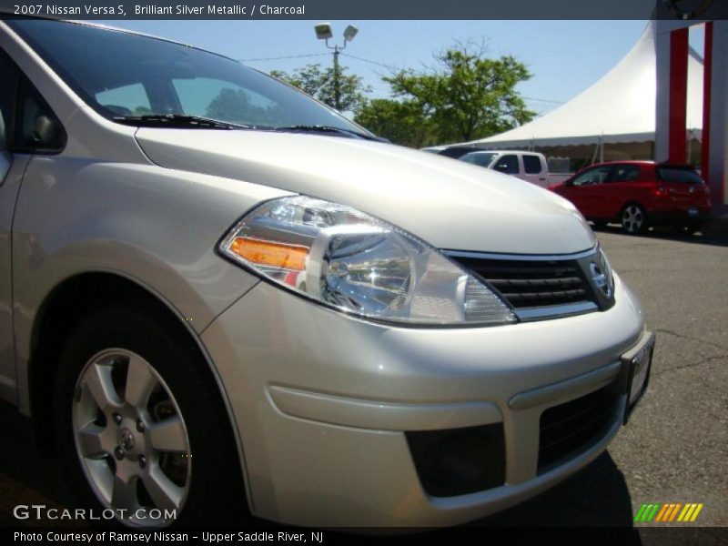 Brilliant Silver Metallic / Charcoal 2007 Nissan Versa S