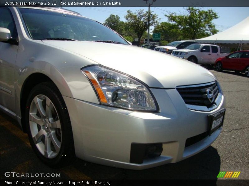 Radiant Silver Metallic / Cafe Latte 2008 Nissan Maxima 3.5 SE