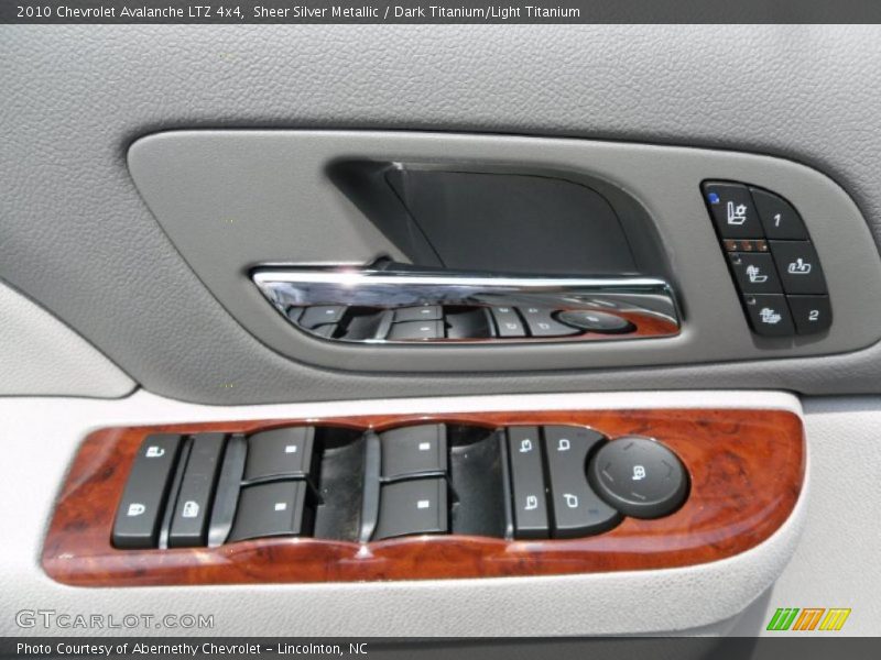 Sheer Silver Metallic / Dark Titanium/Light Titanium 2010 Chevrolet Avalanche LTZ 4x4