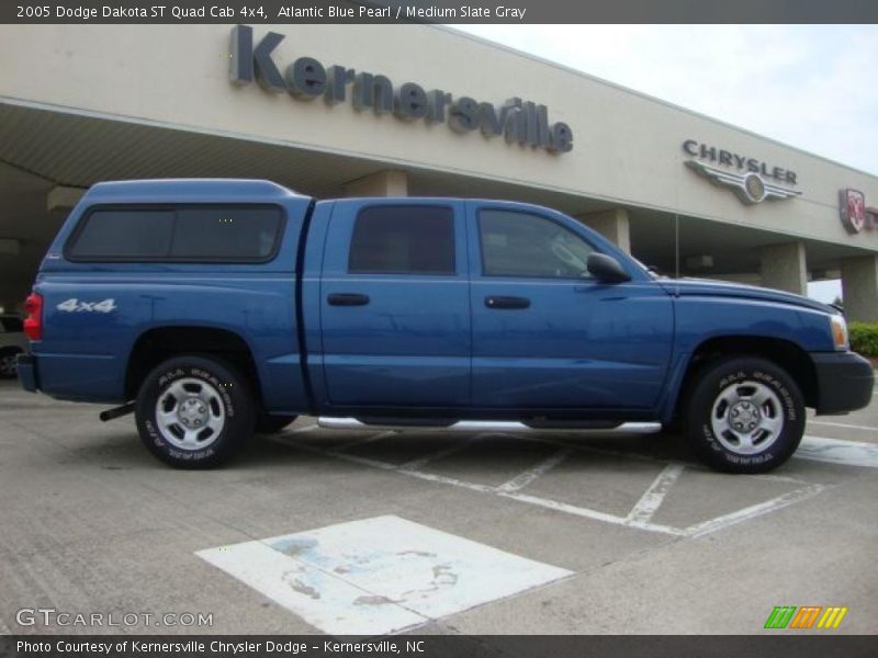 Atlantic Blue Pearl / Medium Slate Gray 2005 Dodge Dakota ST Quad Cab 4x4