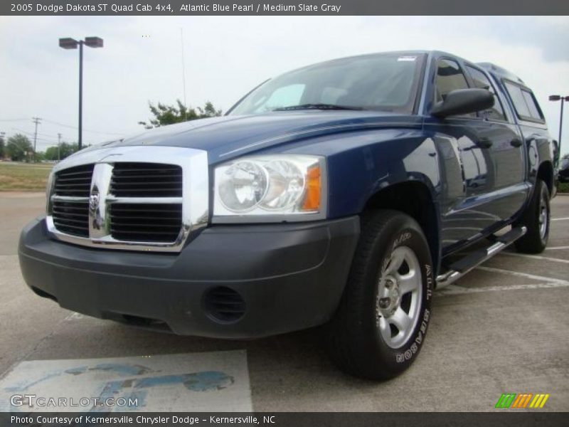 Atlantic Blue Pearl / Medium Slate Gray 2005 Dodge Dakota ST Quad Cab 4x4