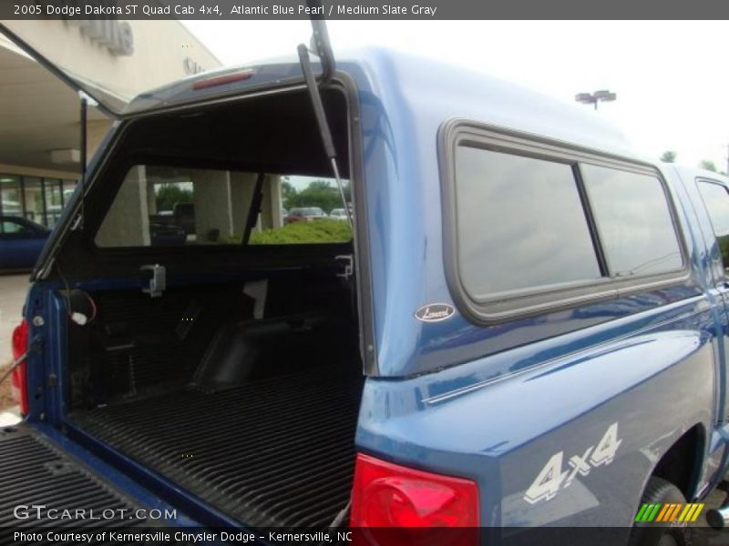 Atlantic Blue Pearl / Medium Slate Gray 2005 Dodge Dakota ST Quad Cab 4x4