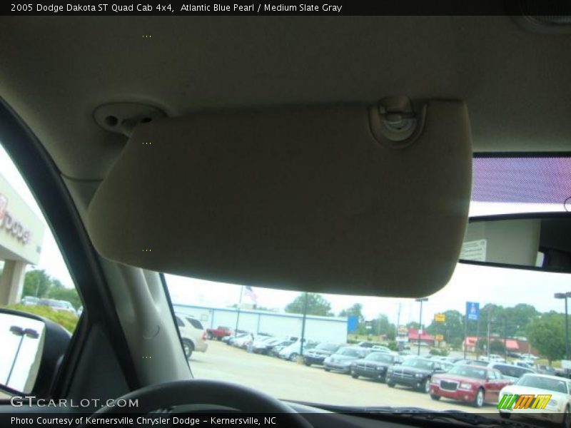 Atlantic Blue Pearl / Medium Slate Gray 2005 Dodge Dakota ST Quad Cab 4x4