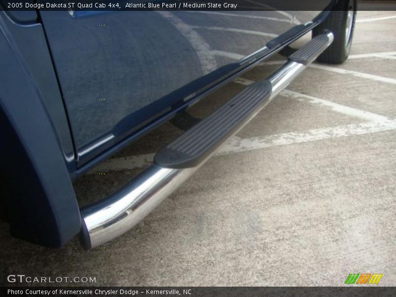 Atlantic Blue Pearl / Medium Slate Gray 2005 Dodge Dakota ST Quad Cab 4x4