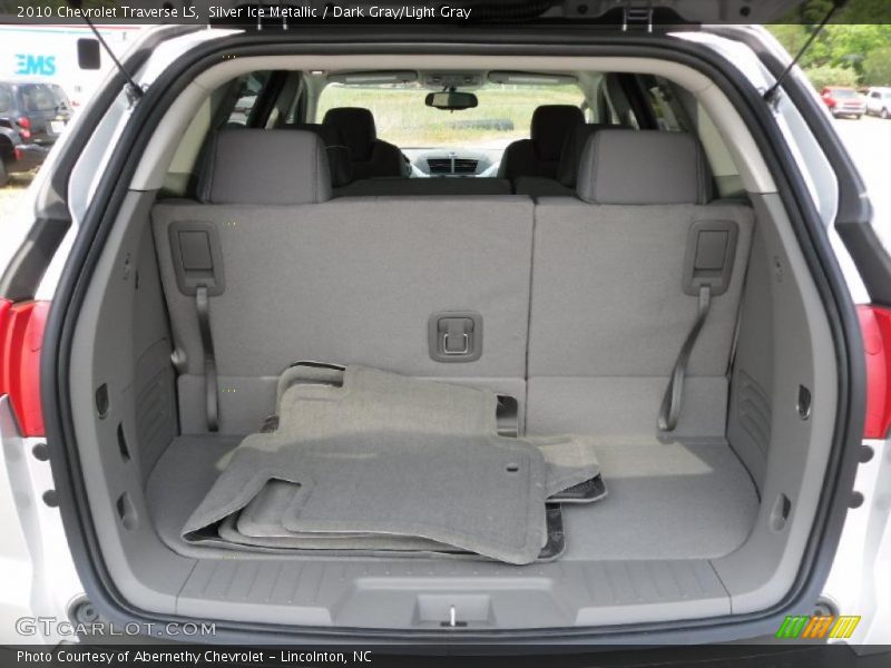 Silver Ice Metallic / Dark Gray/Light Gray 2010 Chevrolet Traverse LS
