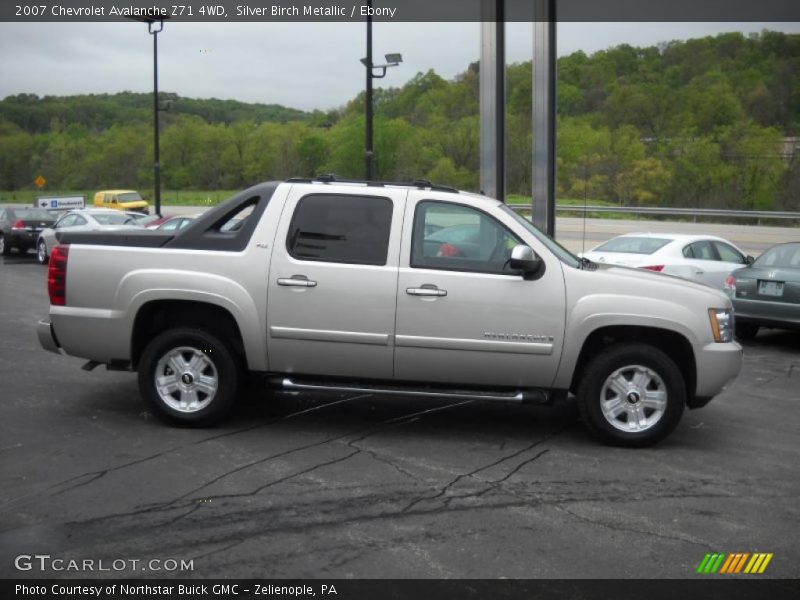 Silver Birch Metallic / Ebony 2007 Chevrolet Avalanche Z71 4WD