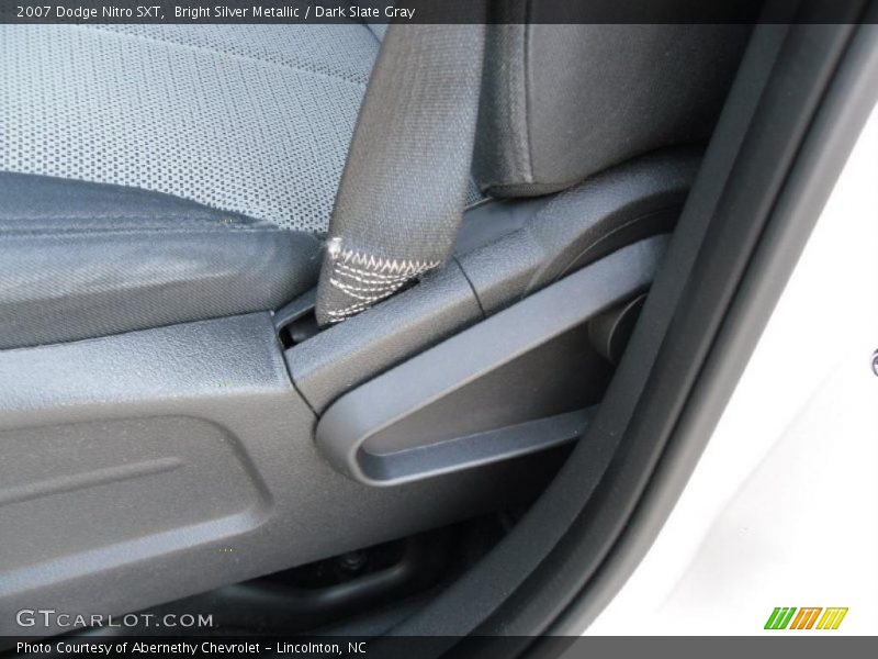 Bright Silver Metallic / Dark Slate Gray 2007 Dodge Nitro SXT