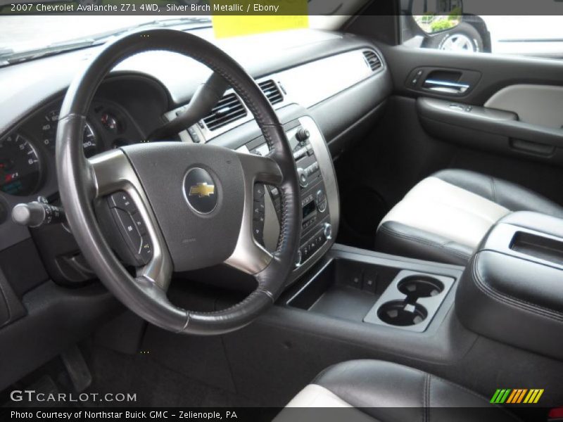 Silver Birch Metallic / Ebony 2007 Chevrolet Avalanche Z71 4WD