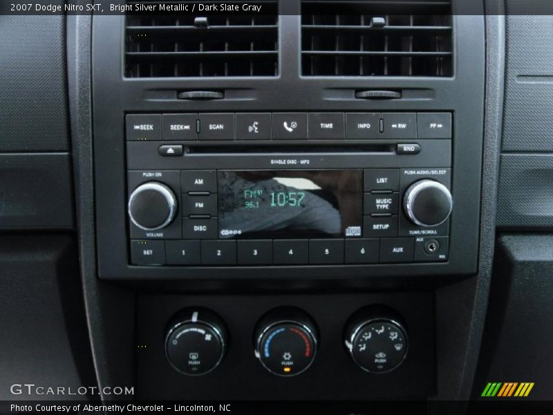 Bright Silver Metallic / Dark Slate Gray 2007 Dodge Nitro SXT