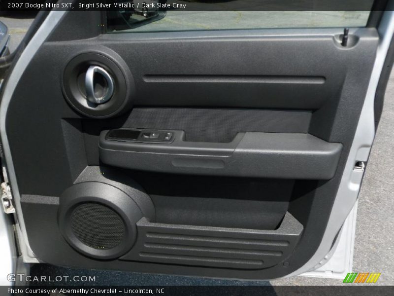 Bright Silver Metallic / Dark Slate Gray 2007 Dodge Nitro SXT