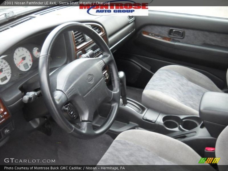 Sierra Silver Metallic / Charcoal 2001 Nissan Pathfinder LE 4x4